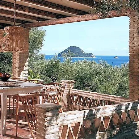 Leeda's Village Hotel 4*