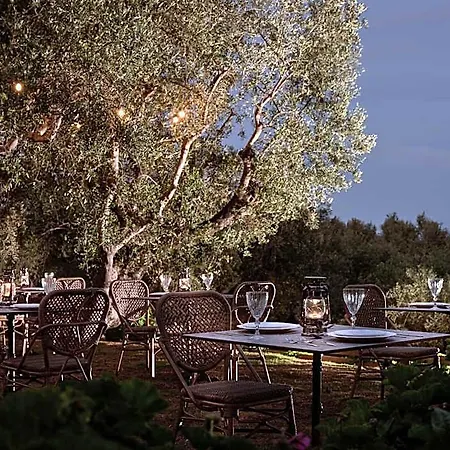 Hotel Leeda's Village
