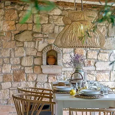 Hotel Leeda's Village